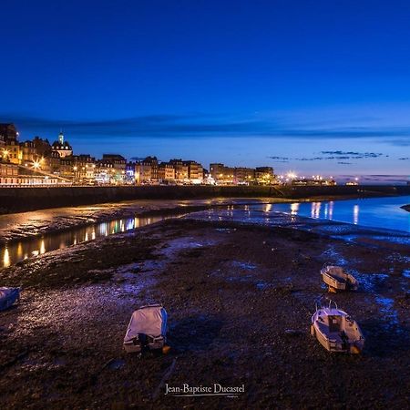 Idealement Situe "Le Studio" Les Locations Isahora Sont Aussi A 2 Pas Du Chateau D'Eu, Des Falaises Du Treport, De Mers Les Bains Et Aux Portes De La Baie De Somme Э (Приморская Сена) Экстерьер фото
