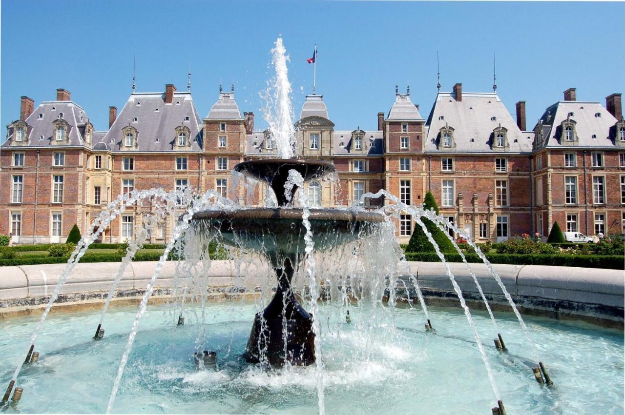 Idealement Situe "Le Studio" Les Locations Isahora Sont Aussi A 2 Pas Du Chateau D'Eu, Des Falaises Du Treport, De Mers Les Bains Et Aux Portes De La Baie De Somme Э (Приморская Сена) Экстерьер фото