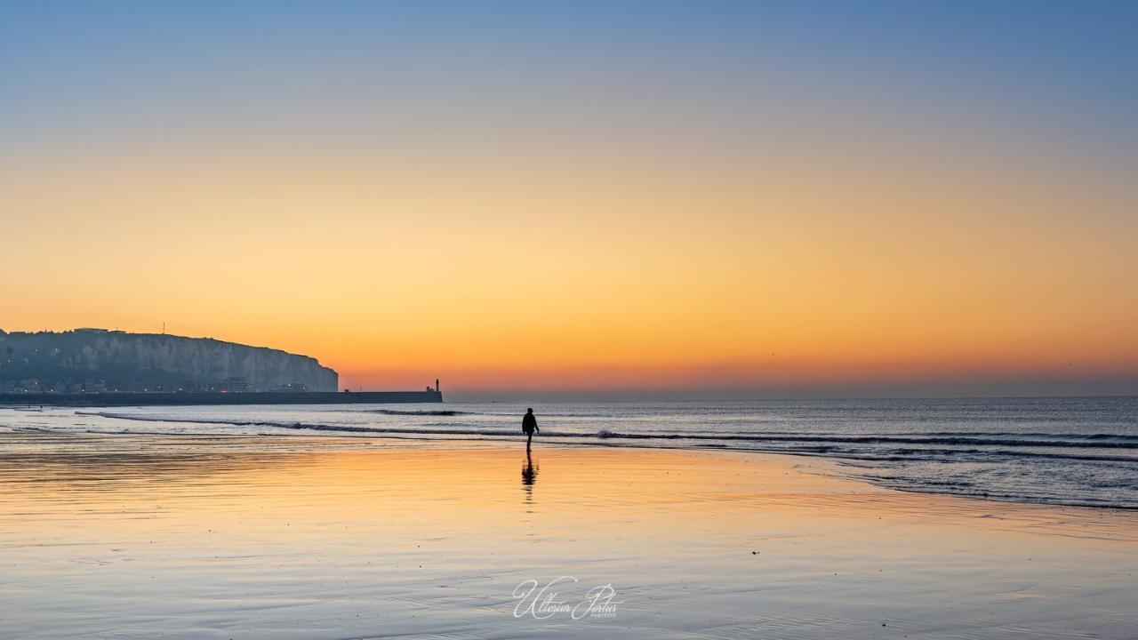 Idealement Situe "Le Studio" Les Locations Isahora Sont Aussi A 2 Pas Du Chateau D'Eu, Des Falaises Du Treport, De Mers Les Bains Et Aux Portes De La Baie De Somme Э (Приморская Сена) Экстерьер фото