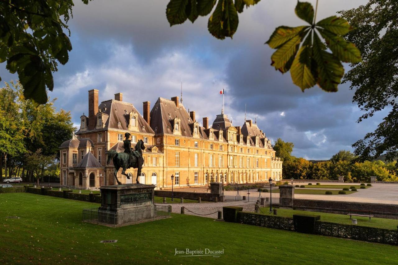 Idealement Situe "Le Studio" Les Locations Isahora Sont Aussi A 2 Pas Du Chateau D'Eu, Des Falaises Du Treport, De Mers Les Bains Et Aux Portes De La Baie De Somme Э (Приморская Сена) Экстерьер фото